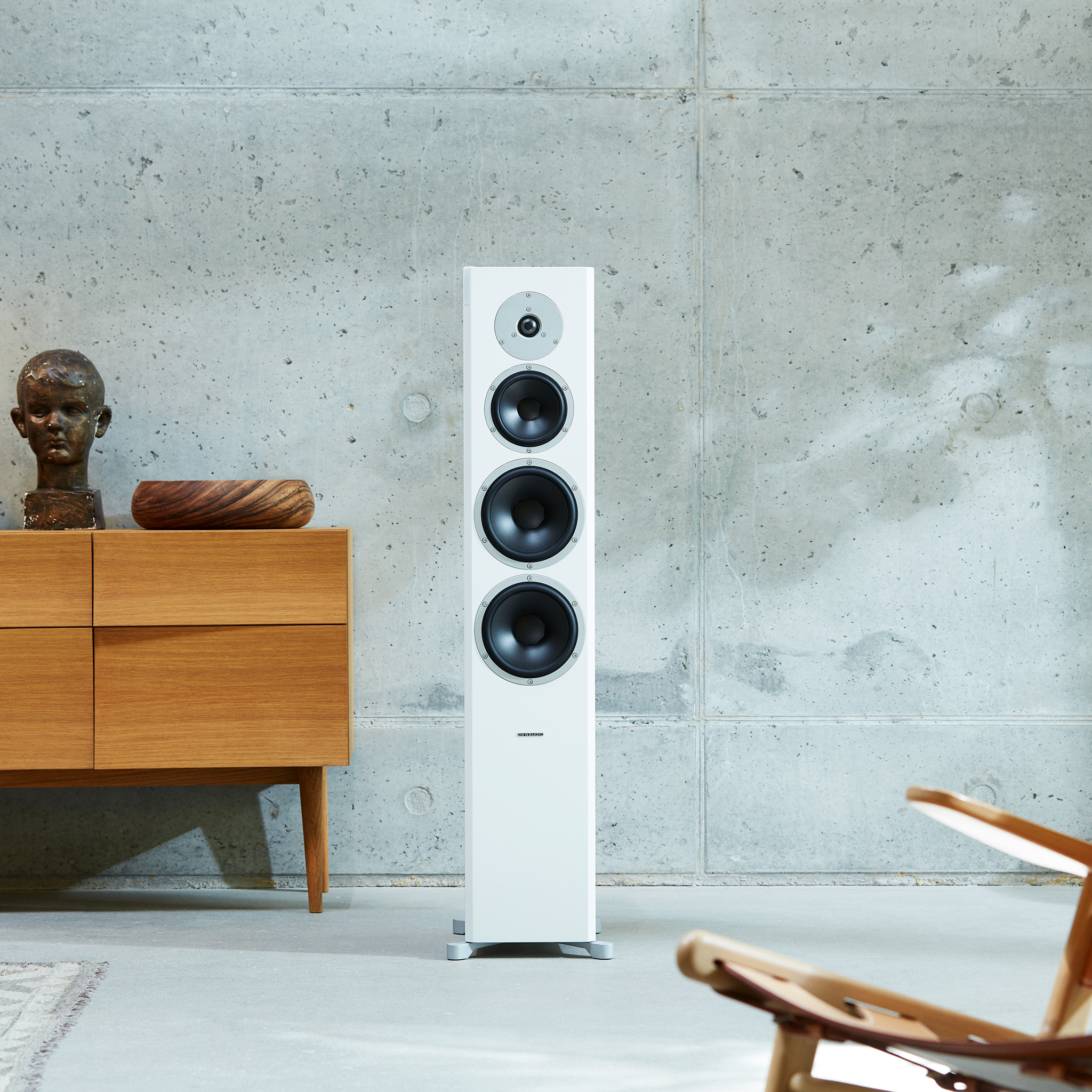 Focus 600 XD | Floorstand | Raising the standard